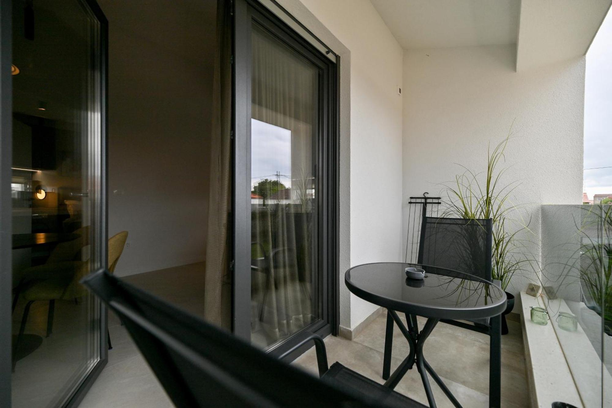 Big Sky Apartmani 扎达尔 外观 照片